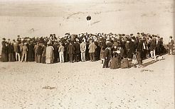 Tel Aviv - 11 April - -    - : .  -       